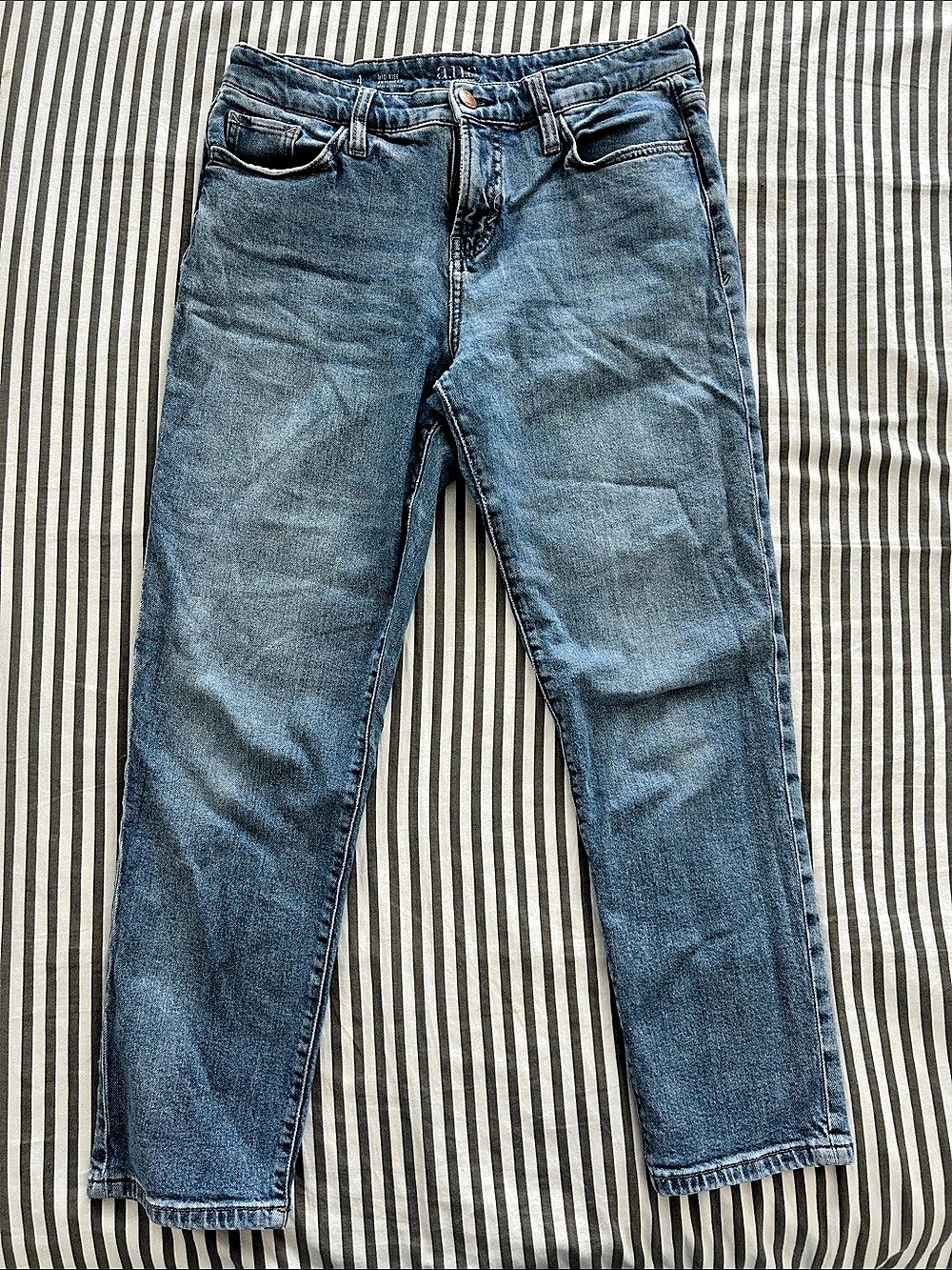 a.n.a Mid-Rise Boyfriend Jeans Straight Leg Blue Size 4